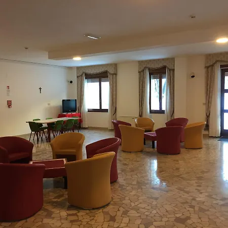 Casa Alpina Bruno E Paola Mari 2*