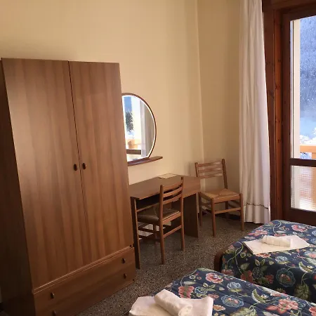 Casa Alpina Bruno E Paola Mari 2*